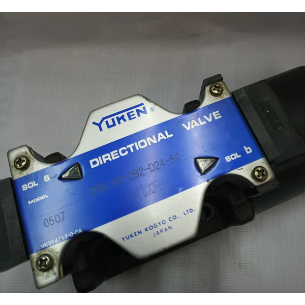 Hydraulic Directional Valve Yuken DSG-03-2B2-D24-50 DC24V